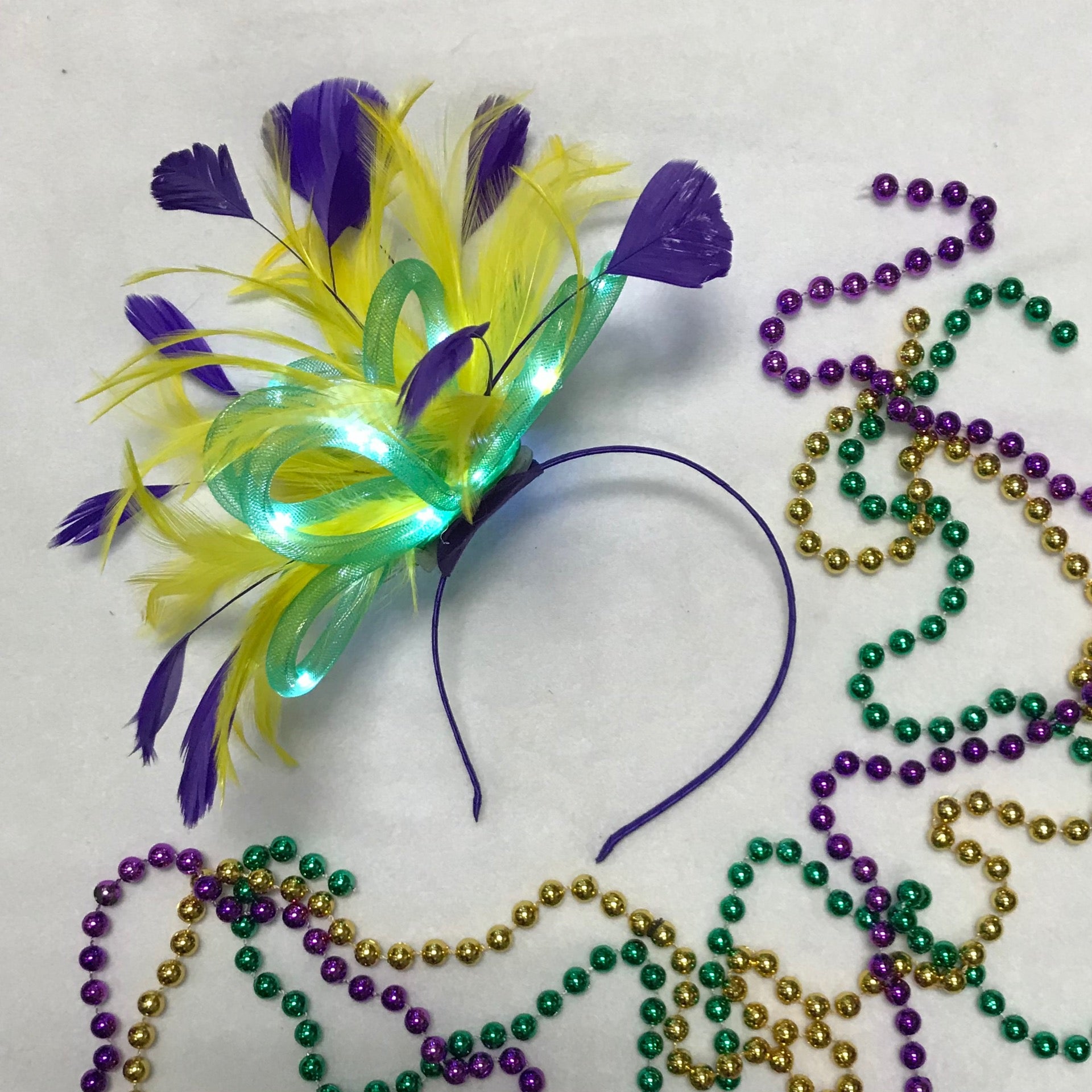 Light Up Green & Gold Mardi Gras Necklace Beads